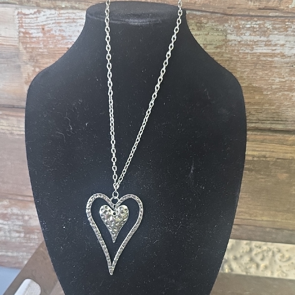 Paparazzi Silver Heart Necklace And Earrings, NWT